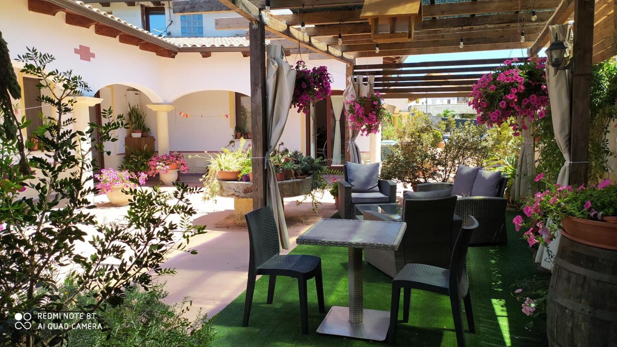 I Giganti Bed & Breakfast Riola Sardo Exterior foto